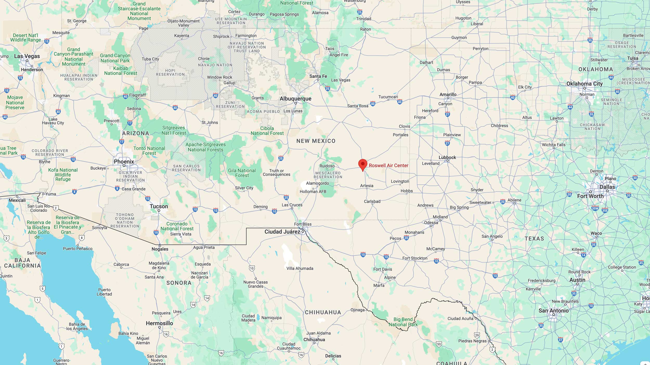 Where the heck is Roswell? Well, middle of nowhere which is one of the attractions for air racing